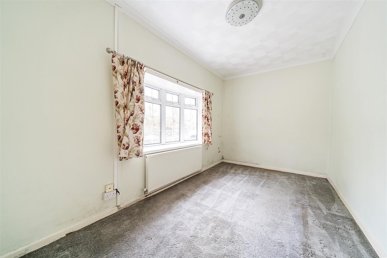 Heol Las, Cross Hands, Llanelli, SA14 6RG